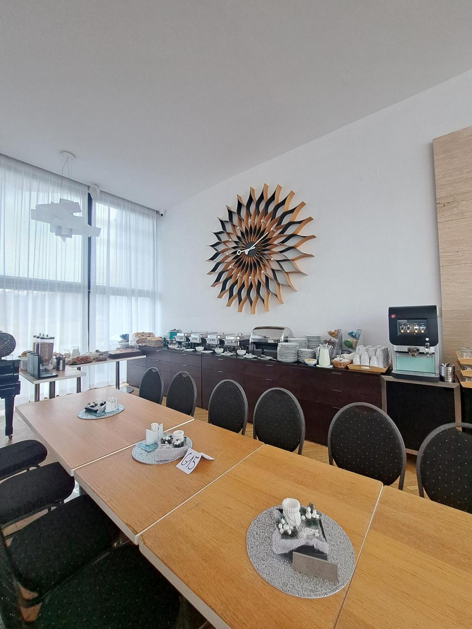 Wellness Hotel Orlik Kozarovice Exterior foto